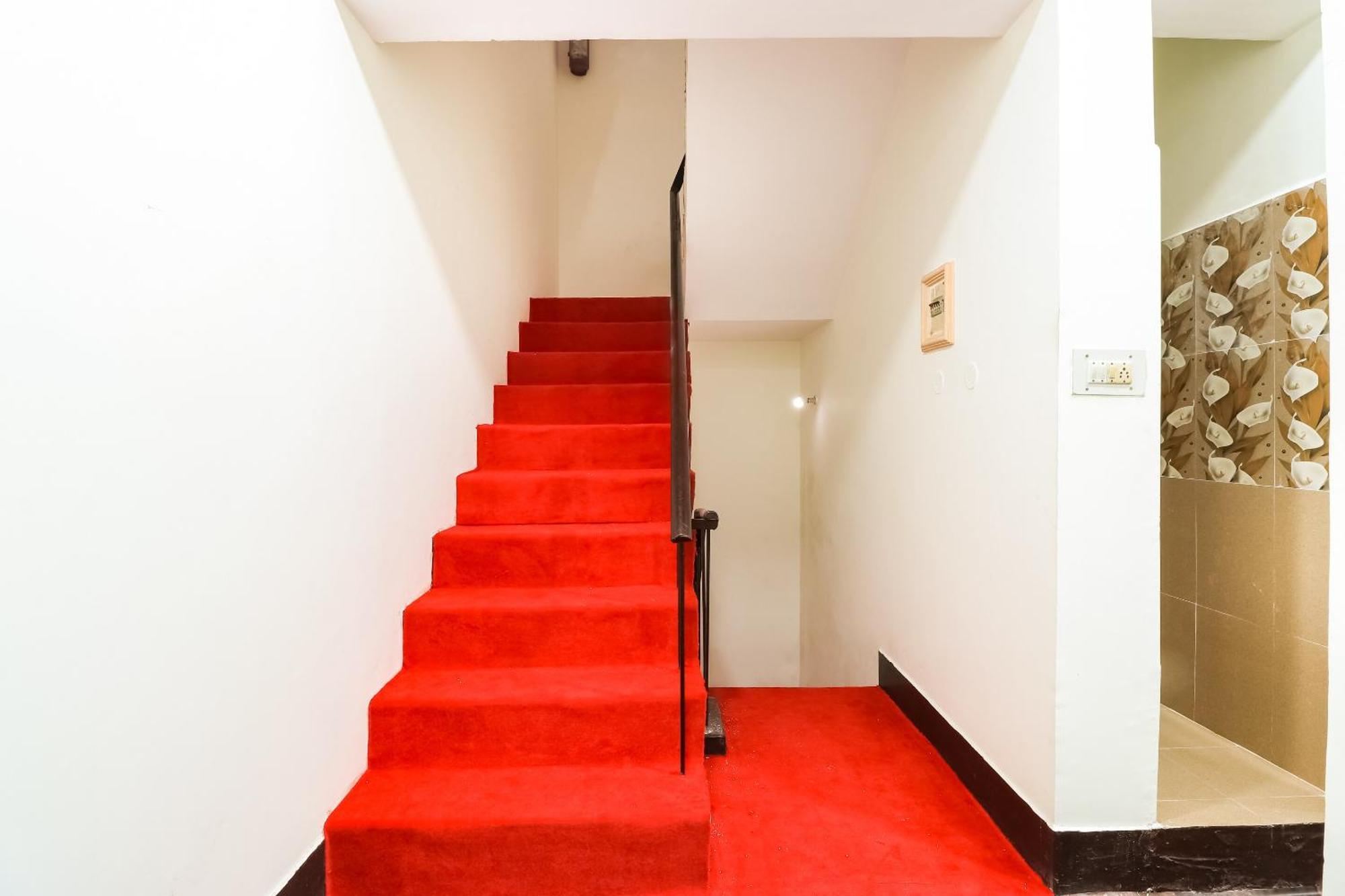 Oyo Hotel Pacifica Near Phoenix United Λάκναου Εξωτερικό φωτογραφία